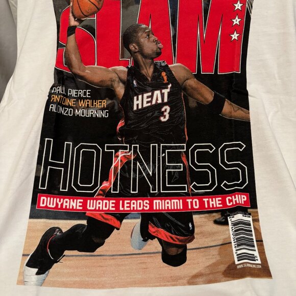 NBA HOTTNESS HEAT DWAYNE WADE TSHIRT - MEDIUM - NWT - Picture 1 of 5